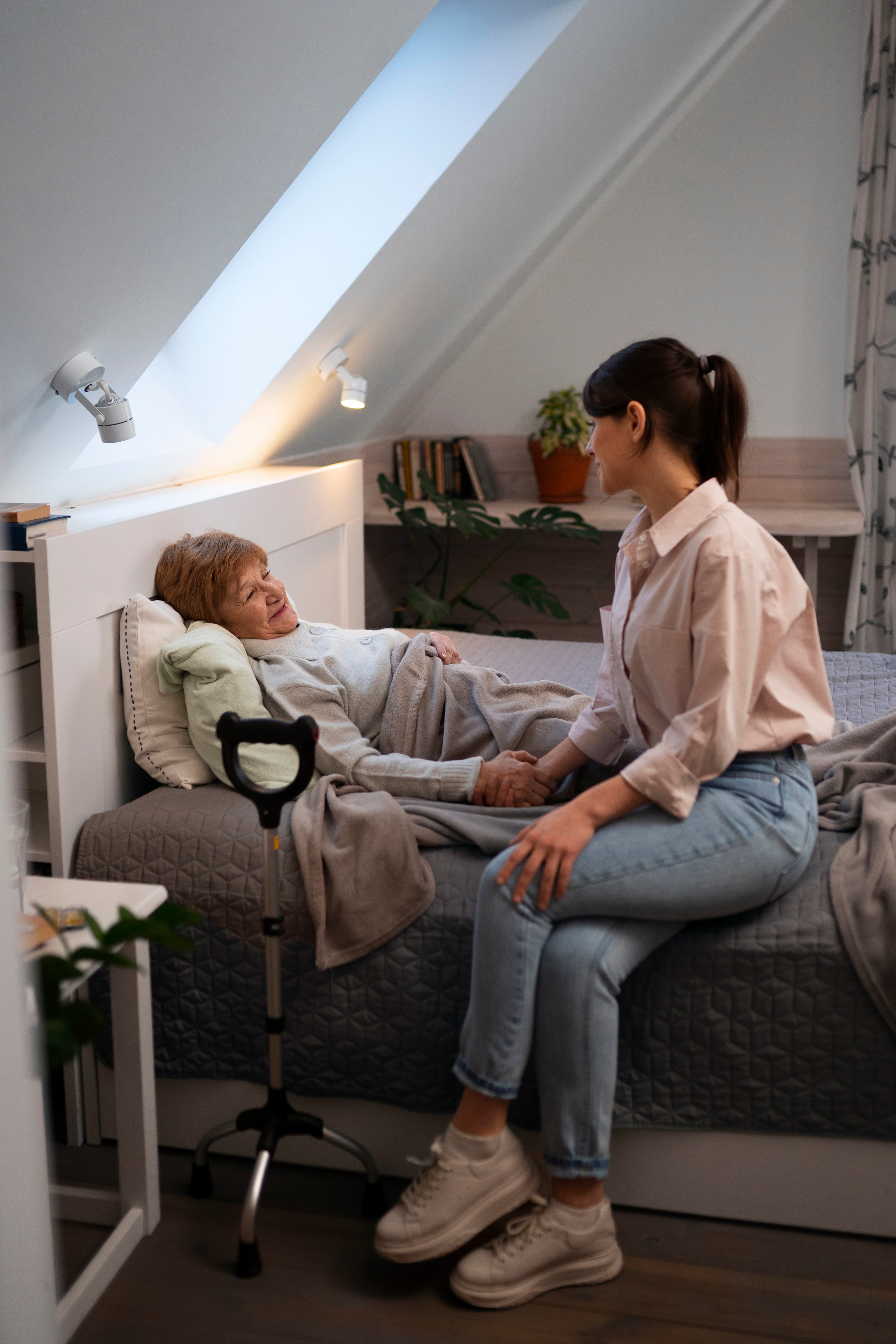 Hospital in the Home - Emergency response remote patient monitoring